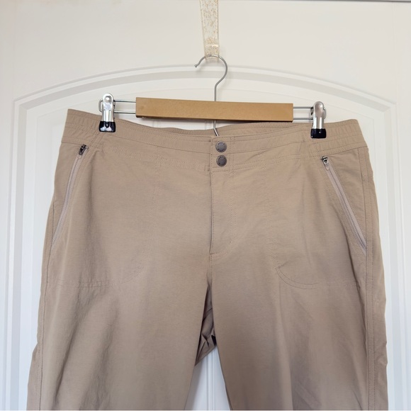 Orvis Insectshield Repellent Apparel Outsmart Wander Khaki Tan Pants Size 14 - Picture 4 of 8